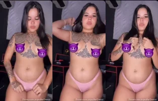 Grazy Azevedo Desatolando a Calcinha da Bucetona – Only Fans Pornô