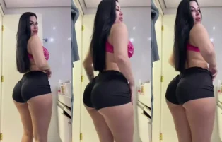 Jessica Amaral Rabuda Abaixando o Shortinho Devagar – Privacy Vazados