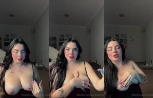 Amber Ford Exibe os Peitos Lindos – Olyfans Pornô