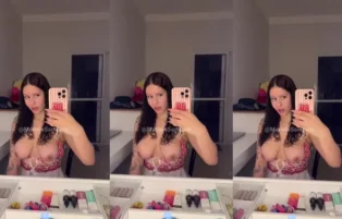 Mariele Sampaio Exibe os Peitos no Espelho – Fapello Vazado