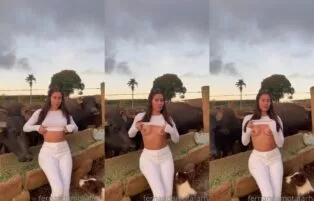 Fernanda Mota Mostrando os Peitos Para o Gado