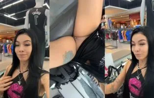 Xgisa Mostrando Buceta Sem Calcinha No Shopping – Telegram